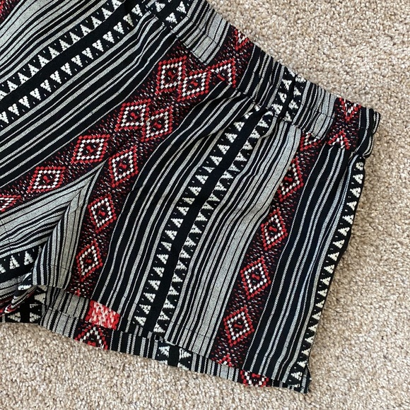 Forever 21 Aztec Pull On Shorts - Picture 3 of 9